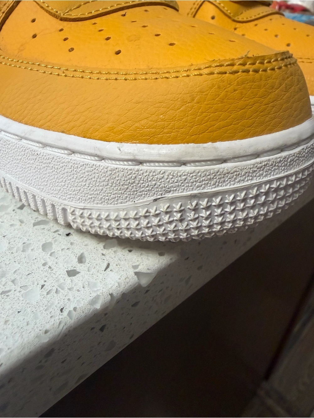 Nike Air Force 1 Yellow Ochre - Picture 3 of 6